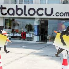 Ancak asıl üstünde durmanız gereken ilk konu tablolardaki renklerdir. Tablocu Com Modern Yagli Boya Tablo Magazasi