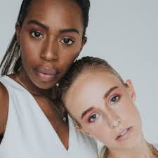 Amy Lancaster's Instagram, Twitter & Facebook