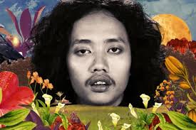 Dimana, kini entah dimana bunga impian yang indah di mata ku rindu tutur sapamu nan manja saat kau berada di sisiku. Lirik Dan Chord Lagu Bunga Dan Tembok Fajar Merah