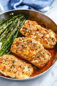 Garlic Butter Cod With Lemon Asparagus Skillet In 2020 Fish Dinner Recipes Fish Recipes Healthy Seafood Recipes Healthy