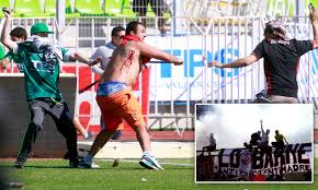 Club de deportes santiago wanderers s.a.d.p. Violent Clashes Between Colo Colo And Santiago Wanderers Fans Sees Match Abandoned Before Kick Off But Away Side Still Clinch Chilean Primera Division Title After Universidad Catolica Fail To Win Daily Mail