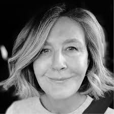 Tess Morrison's Instagram, Twitter & Facebook