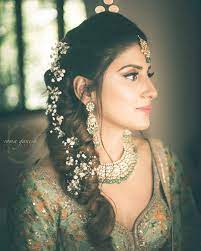 Instagram Alert Fresh Flower Hairstyles Super Pretty Ways To Use Flowers In Your Hair Witty Vows Bridal Hair Inspiration Indian Bride Hairstyle Bride Hairstyles