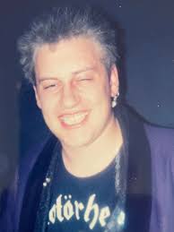 The Stone Roses. Pic by Dave Newton Dave Daveren ave TeW مسكر LUO