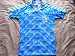 Sie nahm bislang an neun fußball. Netherlands Away Football Shirt 1988 1989