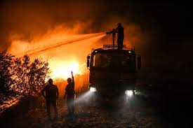 Jul 04, 2021 · пожар возник накануне в общине аракапас, и распространился на соседние общины эптагония, акапнос, орас, мелини, сикопетрас. 2pjvy09bxpif6m
