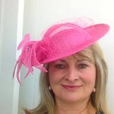 Elizabeth Crews (@ElizabetCrews)