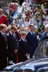 The funeral of frances shand kydd was a very scottish affair — with a touch of roman catholic grandeur about it. Heartbroken Princess Diana Was Waiting At The Door For Her Mother S Return Fr24 News English
