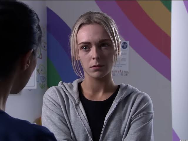 Coronation Street fans declare 'no need' as Lauren Bolton future 'revealed'  after real dad bombshell - Manchester Evening News