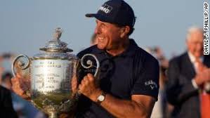 On thursday, sebastian munoz launched a 173 mph tee shot that sailed a bit off course and landed perfectly in a trash bag off to the side. Sebastian Munoz Hits Golf Ball Into Trash Can During Pga Championship Cnn