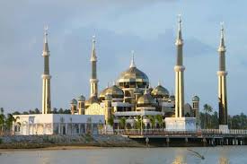 This page is dedicated to all people who have visited terengganu mosques & to those so, dr hairil took opportunity to bring them to few interesting places in terengganu and masjid abidin being one of the places that have been chosen. Kuala Terengganu Guide Southeast Asia Backpacker Magazine