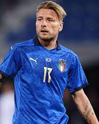 How to use immobile in a sentence. Ciro Immobile