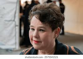 31 mil resultados de imágenes, fotos de stock e ilustraciones libres de  regalías para Sharon