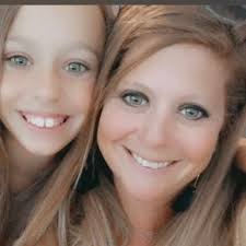 Angie Mahl (@angie_mahl)