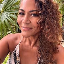 Deborah Easley's Instagram, Twitter & Facebook