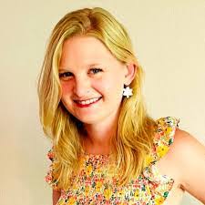 Madeline Henning's Instagram, Twitter & Facebook