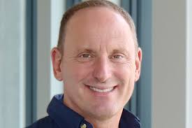 Alaska Air Group announces leadership transition