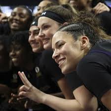 Veronica Burton might be one of Northwestern's greatest players ever — 'in  any sport,' coach Joe McKeown says. But her work isn't done yet.