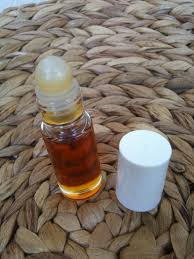 Les Huiles Essentielles De A A Z Huiles Essentielles Remedes Naturels Comment Fabriquer Un Parfum