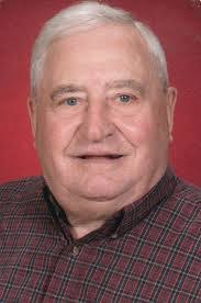 Lester Crow's Instagram, Twitter & Facebook