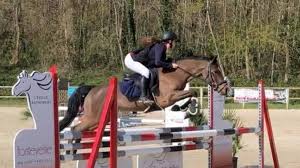 Ils sont, la plupart du temps le but ultime de cette discipline, bien qu'il existe en effet, il existe des cavaliers de saut d'obstacles dont l'activité consiste à monter les chevaux à l'entraînement pour les préparer pour d'autres cavaliers qui. Concours Hippique A Fonteveille Dimanche