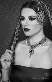 Which jewelry looks do you love?