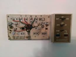The 3 prong dryer wiring diagram here shows the proper connections for both ends of the circuit. Wiring Info To Replace Weathertron Bay28x139 With Honeywell Rth6350d Doityourself Com Community Forums