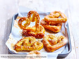 Bretzel Au Parmesan Recettes Recette En 2020 Recette Bretzels Alimentation