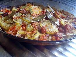 La Meilleure Recette De Gratin Depommes De Terre Tomates Et Chair A Saucisse L Essayer C Est L Adopter 5 0 5 16 Vo Recette Gratin Recette Chair A Saucisse