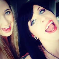 Becky Dodd (@BeckyADodd)