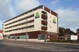 Gäste des london holiday inn können gerne auch das fitnessstudio und die lounge vor ort besuchen. Holiday Inn London Oxford Circus Deals Reviews London Laterooms Com