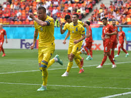 Игроки вратари защитники полузащитники нападающие. Yarmolenko Blizok K Perehodu V Fenerbahche