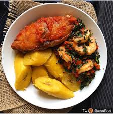 Banane Plantain Et Poisson Frit African Food Healthy Recipes Food Inspiration