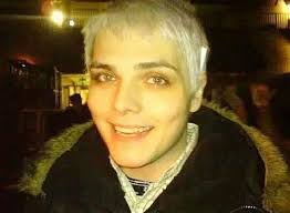 i love the white hair so much its so beautiful stg