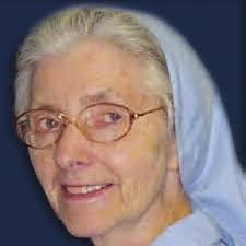 DAUGHTERS of CHARITY Given to God, in Community, for the Service of Those  who are Poor.