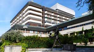 Nemocnice na homolce na adrese roentgenova 2/37, motol, praha 5, praha kraj. Nemocnice Na Homolce Trati Stamiliony Kvuli Nakupum Pres Prostredniky