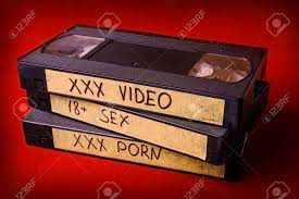 Videocasetes Antiguos Con Películas. Películas XXX Para Adultos Fotos,  retratos, imágenes y fotografía de archivo libres de derecho. Image  102060803
