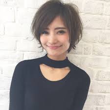 ニュアンスパーマでやわらかく 女性らしく 大人かわいいショートボブ ショート パーマ 髪型 ショートボブ