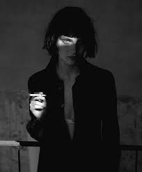 Beautiful Woman Beautiful Love Black And White Photography I Really Love This Pin Blackandwhitephotographywomen Black And White People Portrait Photography Black And White Photography