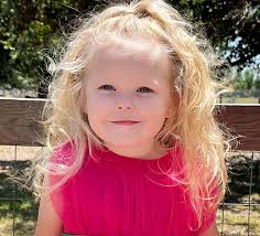 What are some hair ideas for a 2-year-old in an Old Hollywood themed  pageant?