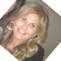 Kim Rinaldi's Instagram, Twitter & Facebook