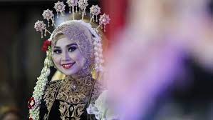 We did not find results for: Meski Berhijab Dan Tanpa Paes 8 Inspirasi Pengantin Jawa Ini Layak Kamu Coba