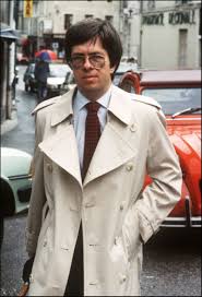 Ils tentent de comprendre pourquoi il y a eu autant d'articles sur cette affaire. Affaire Gregory Dunkle Familiengeheimnisse Ein Rabe Und Ein Mord