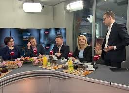 Kurek ostatni sezon spędził we włoskiej ekstraklasie w barwach vero volley monza. Bartosz Kurek Zniknal Z Anteny Polsat News I Dostal Od Stacji Propozycje Stanowiska Press Pl Najnowsze Informacje Z Branzy Medialnej Marketingowej Reklamowej I Public Relations