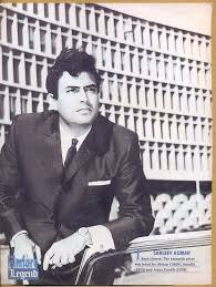 Sanjeev Kumar Wonderful Actor Bollywood Actors Vintage Bollywood Bollywood All is well for him until he meets nisha and subsequently falls head over heels in love with her. pinterest
