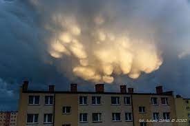 Zjawisko to występuje w chmurach: Mammatus Piekne Zjawisko Nad Chojnicami Niezwykly Widok Na Niebie Zdjecia Gazeta Pomorska