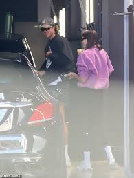 Showcase of bukayo saka's best dribbling skills during the 2019/2020 season ♫ music: Kaia Gerber And Boyfriend Jacob Elordi Sing On Radio In Car After Workout Oltnews