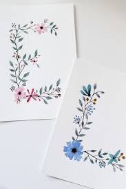 Blumenbuchstaben Floral Letters Porches Blumen Malen Diy In 2020 Blumen Buchstaben Blumen Zeichnen Blumen Malen