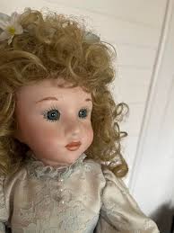 Anyone know of someone who collects porcelain dolls or buys them?