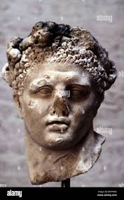 Heros roman hi-res stock photography and images